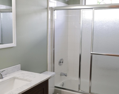 2409 Coral Leaf Road - Photo Thumbnail 13