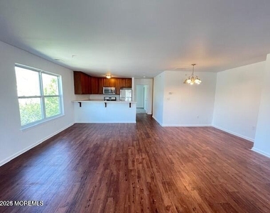306 Main Street - Photo Thumbnail 5