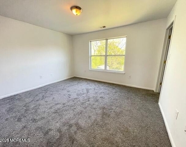 306 Main Street - Photo Thumbnail 14