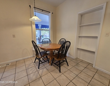 711 Grand Avenue - Photo Thumbnail 7