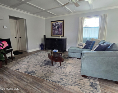 27 Stonybrook Road - Photo Thumbnail 4
