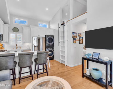 24 E Penguin Way - Photo Thumbnail 4