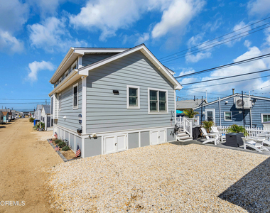 24 E Penguin Way - Photo Thumbnail 2