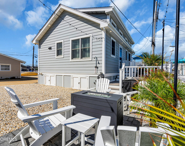 24 E Penguin Way - Photo Thumbnail 1
