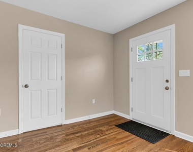 18 Maple Avenue - Photo Thumbnail 1