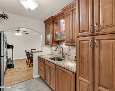 210 5th Avenue - Photo Thumbnail 5