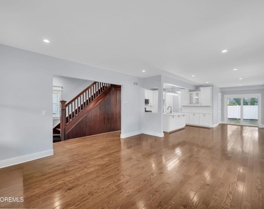 83 Pearl Street - Photo Thumbnail 5