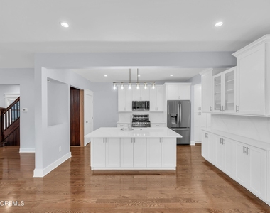 83 Pearl Street - Photo Thumbnail 7