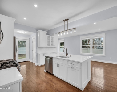 83 Pearl Street - Photo Thumbnail 10