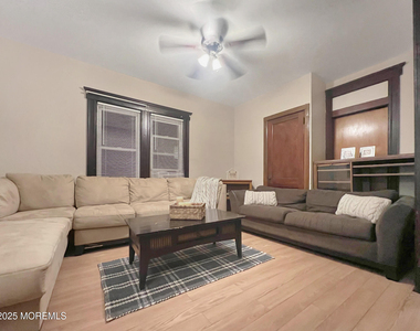 208 14th Avenue - Photo Thumbnail 4