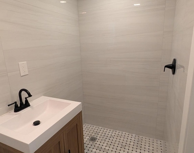 20 Howard Avenue - Photo Thumbnail 18