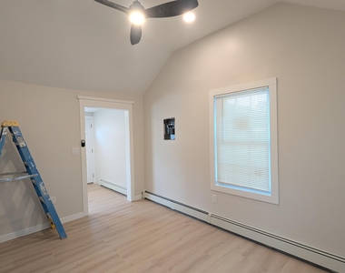 20 Howard Avenue - Photo Thumbnail 1