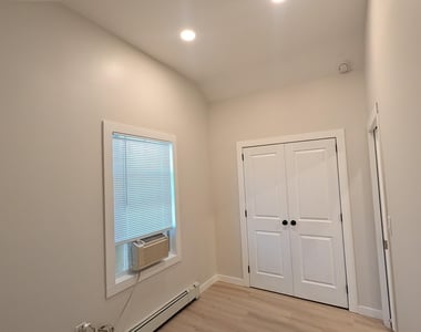 20 Howard Avenue - Photo Thumbnail 20