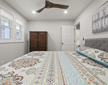 110 11th Avenue - Photo Thumbnail 8