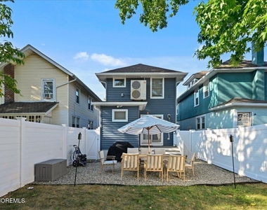 1102 2nd Avenue - Photo Thumbnail 20