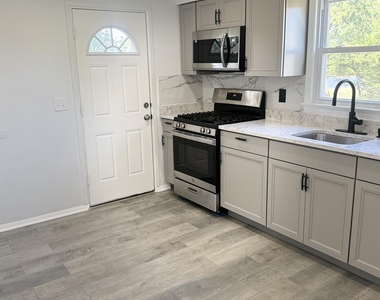 55 Chapin Avenue - Photo Thumbnail 2