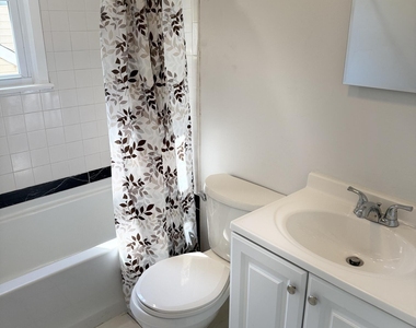 55 Chapin Avenue - Photo Thumbnail 7