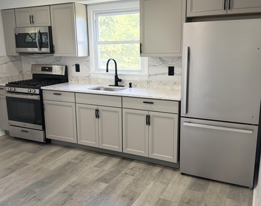 55 Chapin Avenue - Photo Thumbnail 1