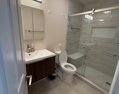 337 Devon Place - Photo Thumbnail 6
