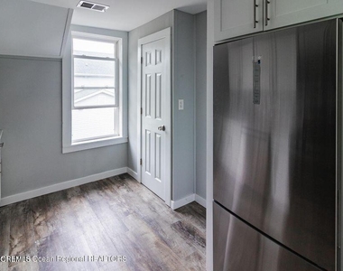 306 Henley Avenue - Photo Thumbnail 2