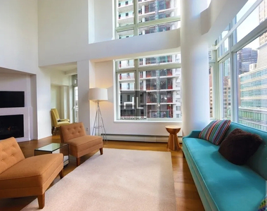 East 59 Street - Photo Thumbnail 1