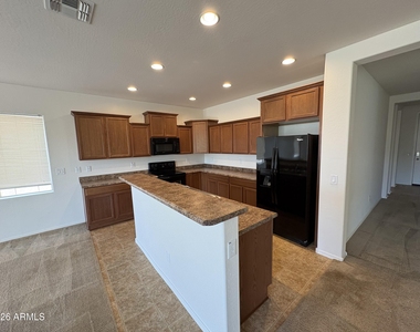 23549 W Hopi Street - Photo Thumbnail 7