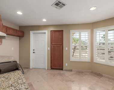 4109 E Ahwatukee Drive - Photo Thumbnail 12