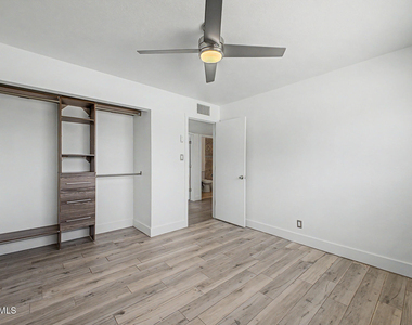 6713 E Latham Street - Photo Thumbnail 17