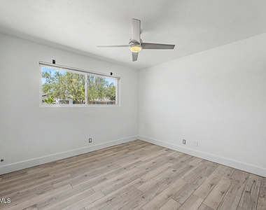 6713 E Latham Street - Photo Thumbnail 16