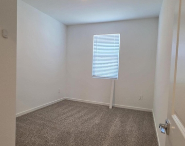 37098 W Prado Street - Photo Thumbnail 2