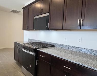 37098 W Prado Street - Photo Thumbnail 11