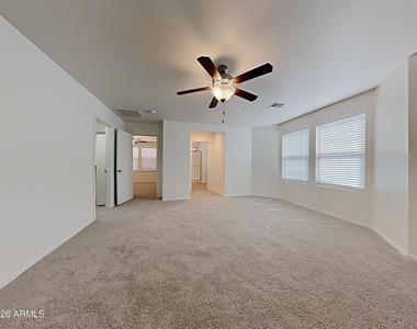 5711 E Adrian Avenue - Photo Thumbnail 9