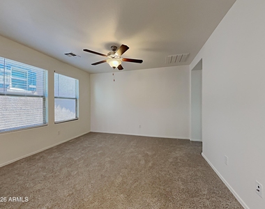 5711 E Adrian Avenue - Photo Thumbnail 16