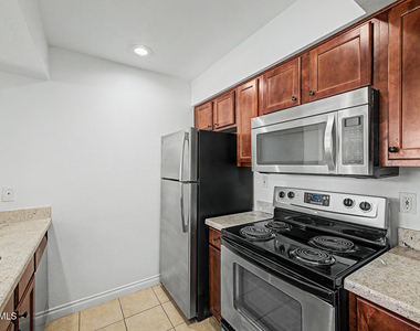 5135 N 10th Street - Photo Thumbnail 13
