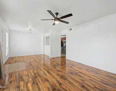 5135 N 10th Street - Photo Thumbnail 7
