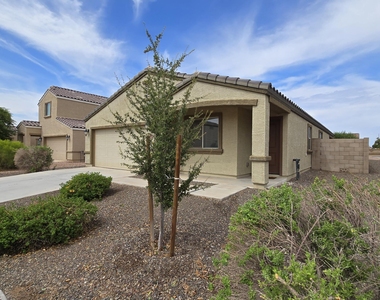 8562 S 253rd Avenue - Photo Thumbnail 1