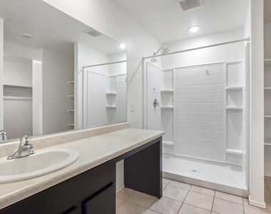 8562 S 253rd Avenue - Photo Thumbnail 18