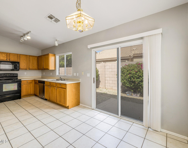 6640 E Russell Street - Photo Thumbnail 6
