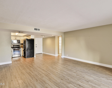 7920 E Camelback Road - Photo Thumbnail 3