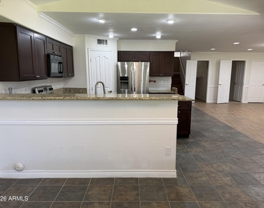 518 W Scott Avenue - Photo Thumbnail 6