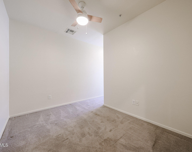 2321 E Hidalgo Avenue - Photo Thumbnail 18
