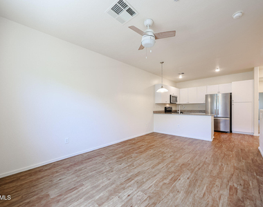 2321 E Hidalgo Avenue - Photo Thumbnail 13