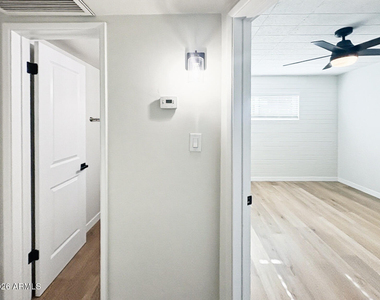 25 E Eva Street - Photo Thumbnail 18