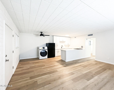 25 E Eva Street - Photo Thumbnail 1