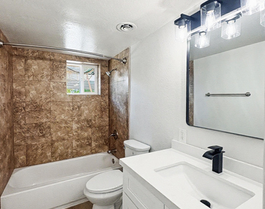 25 E Eva Street - Photo Thumbnail 15
