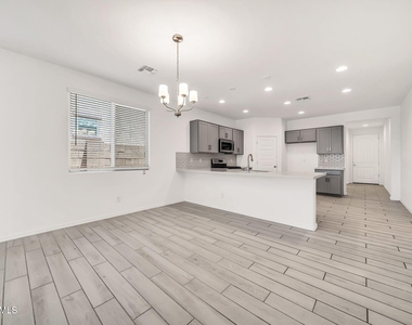 8830 W Pasadena Avenue - Photo Thumbnail 22
