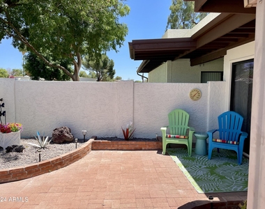 9226 E Altadena Avenue - Photo Thumbnail 17