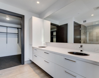 4422 N 75th Street - Photo Thumbnail 12