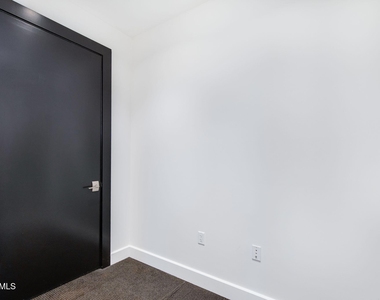 4422 N 75th Street - Photo Thumbnail 18