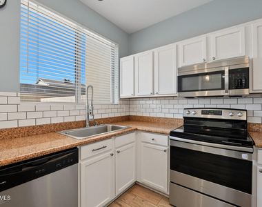 1886 E Don Carlos Avenue - Photo Thumbnail 15
